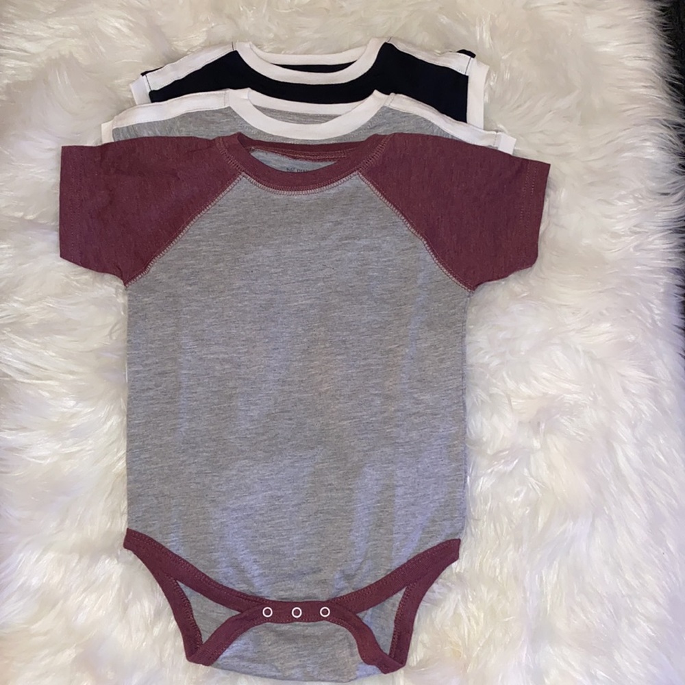 baby bodysuit